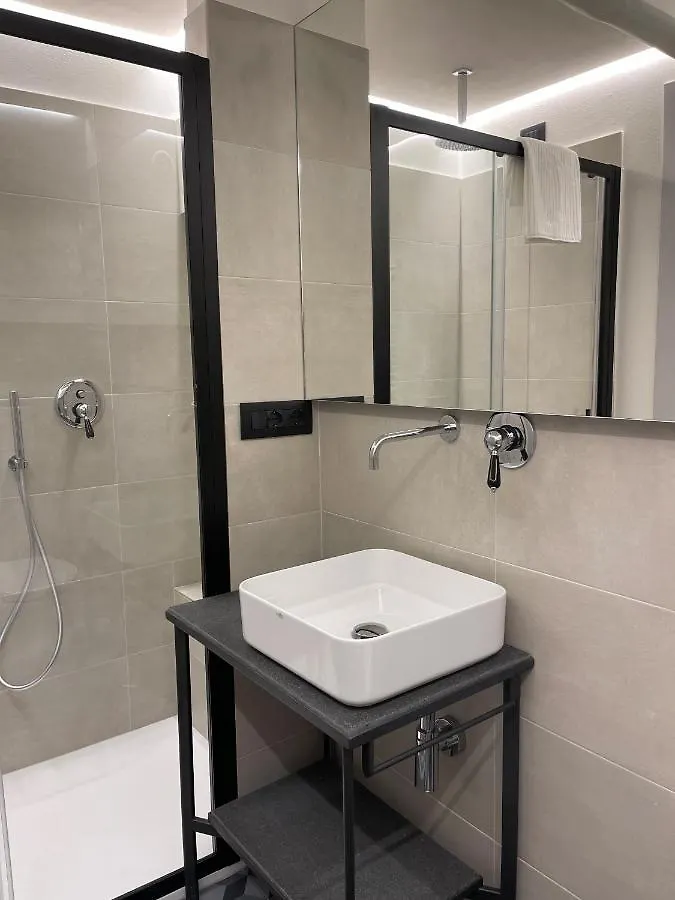 Raha Suites Syracuse 0*,  Italië
